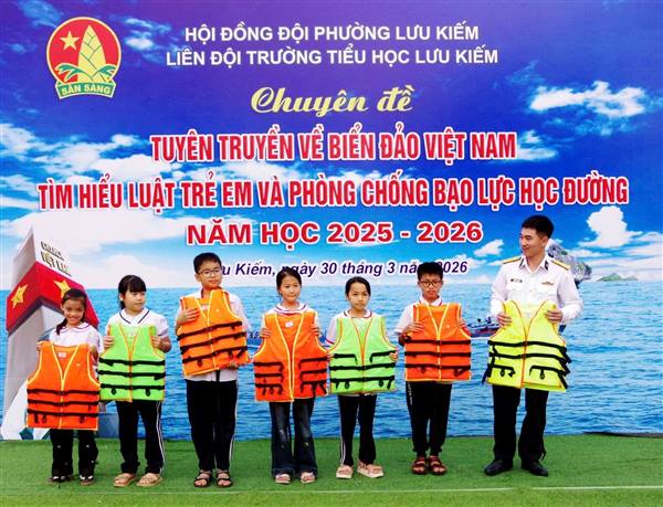 HOẠT ĐỘNG CHUYÊN ĐỀ Ý NGHĨA TẠI TRƯỜNG TIỂU HỌC LƯU KIẾM