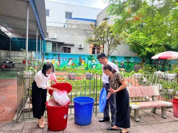 HỘI LIÊN HIỆP PHỤ NỮ PHƯỜNG LƯU KIẾM TÍCH CỰC BẢO VỆ MÔI TRƯỜNG – CHUNG TAY GÌN GIỮ TƯƠNG LAI XANH