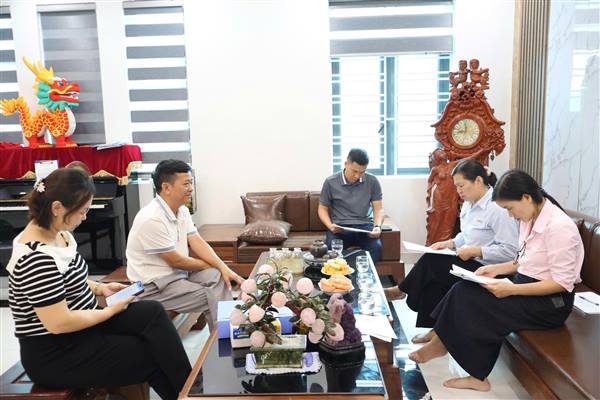 UBND PHƯỜNG LƯU KIẾM TỔ CHỨC KIỂM TRA LIÊN NGÀNH VỀ AN TOÀN THỰC PHẨM TẠI CÁC CƠ SỞ KINH DOANH DỊCH VỤ ĂN UỐNG TRÊN ĐỊA BÀN
