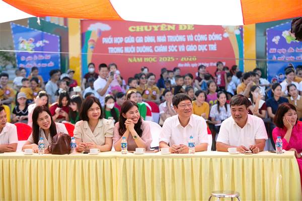 Sân trường Mầm non Cẩm Phúc: Nơi chắp cánh "Văn hoá giao thông cho nụ cười trẻ thơ"