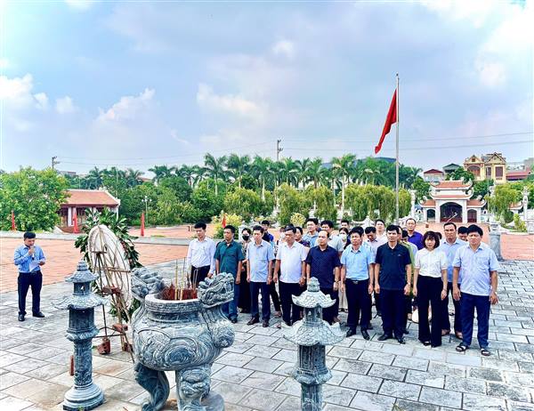Lễ Dâng Hương Kỷ Niệm 78 Năm Ngày Thương Binh - Liệt Sĩ tại Xã Mao Điền