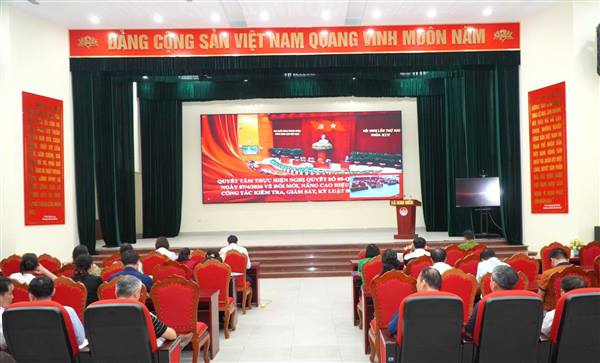 Đảng bộ xã Mao Điền: Nghiêm túc tham gia Hội nghị tập huấn nghiệp vụ kiểm tra, giám sát toàn quốc