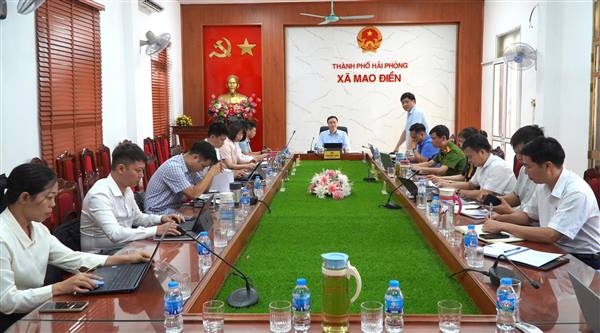 Đảng ủy xã làm việc với UBND xã: Chuyển mạnh từ tư duy “báo cáo” sang “hành động”