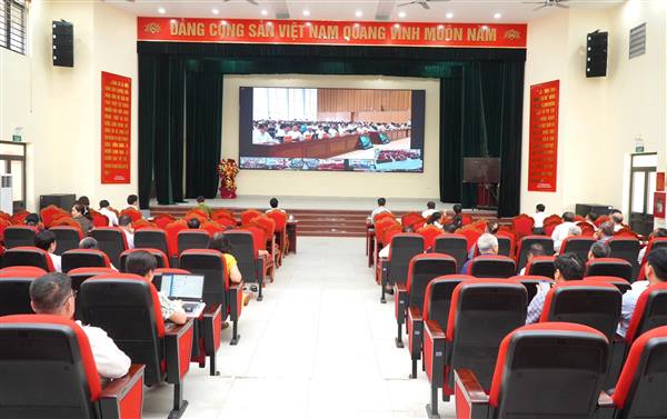 XÃ MAO ĐIỀN THAM DỰ HỘI NGHỊ TIẾP XÚC CỬ TRI SAU KỲ HỌP THỨ NHẤT, QUỐC HỘI VIỆT NAM KHÓA XVI THEO HÌNH THỨC TRỰC TUYẾN