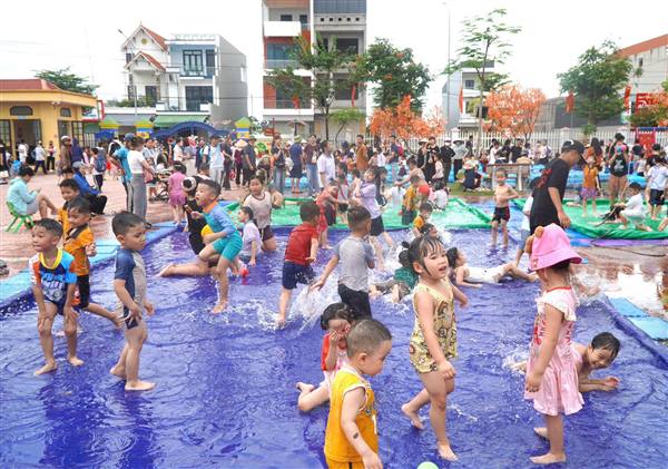 TRƯỜNG MẦM NON CẨM PHÚC RỘN RÀNG TỔ CHỨC HOẠT ĐỘNG TRẢI NGHIỆM “NGÀY HỘI NƯỚC – CHÀO MÙA HÈ” NĂM 2026