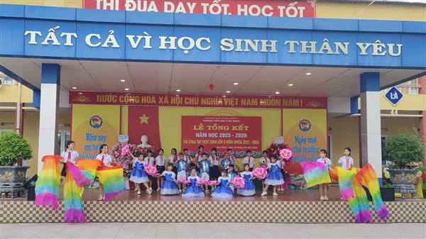 TRƯỜNG TIỂU HỌC CẨM ĐÔNG LONG TRỌNG TỔ CHỨC LỄ TỔNG KẾT NĂM HỌC 2025–2026 VÀ CHIA TAY HỌC SINH KHỐI 5 RA TRƯỜNG