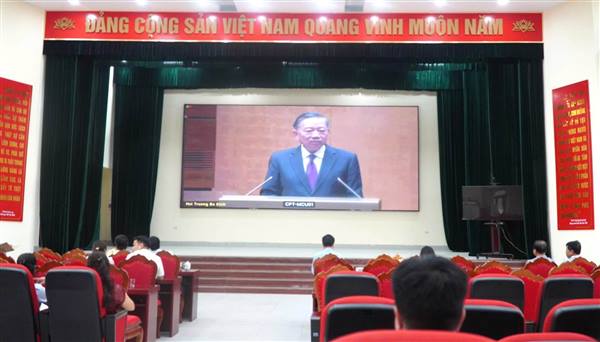 XÃ MAO ĐIỀN THAM DỰ HỘI NGHỊ TOÀN QUỐC SƠ KẾT 01 NĂM VẬN HÀNH MÔ HÌNH TỔ CHỨC TỔNG THỂ CỦA HỆ THỐNG CHÍNH TRỊ VÀ MÔ HÌNH CHÍNH QUYỀN ĐỊA PHƯƠNG 02 CẤP