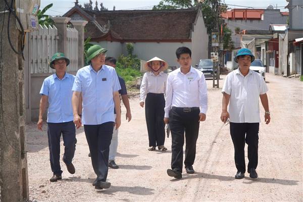 LÃNH ĐẠO XÃ MAO ĐIỀN KIỂM TRA CÁC CÔNG TRÌNH, DỰ ÁN TRÊN ĐỊA BÀN