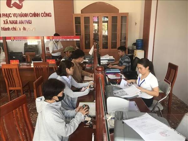 Ứng dụng công nghệ để giải quyết thủ tục cho người dân tại xã Nam An Phụ