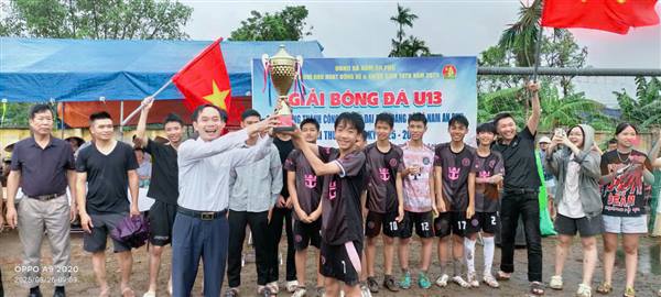 
Lễ bế mạc và trao giải bóng đá thiếu niên hè năm 2025 xã Nam An Phụ