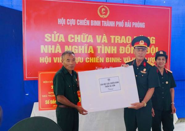 HỘI CỰU CHIẾN BINH THÀNH PHỐ HẢI PHÒNG BÀN GIAO KINH PHÍ HỖ TRỢ SỬA CHỮA VÀ KHÁNH THÀNH NHÀ “NGHĨA TÌNH CỰU CHIẾN BINH” TẠI XÃ NAM AN PHỤ