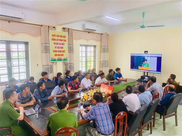 CHUNG TAY THỰC HIỆN “CHIẾN DỊCH MÙA HÈ SỐ CÙNG VNeID” – VÌ MỘT XÃ NAM AN PHỤ VĂN MINH, TIỆN LỢI