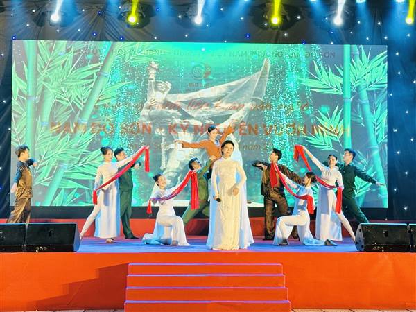 Sôi nổi đêm văn nghệ “Nam Đồ Sơn - Kỷ nguyên vươn mình” 