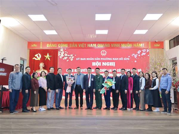 PHƯỜNG NAM ĐỒ SƠN CÔNG BỐ QUYẾT ĐỊNH TỔ CHỨC LẠI TRUNG TÂM DỊCH VỤ SỰ NGHIỆP CÔNG VÀ CÔNG TÁC CÁN BỘ