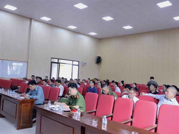 HỘI NGHỊ TRIỂN KHAI CÀI ĐẶT, KÍCH HOẠT SỔ SỨC KHỎE ĐIỆN TỬ TRÊN ỨNG DỤNG VNeID