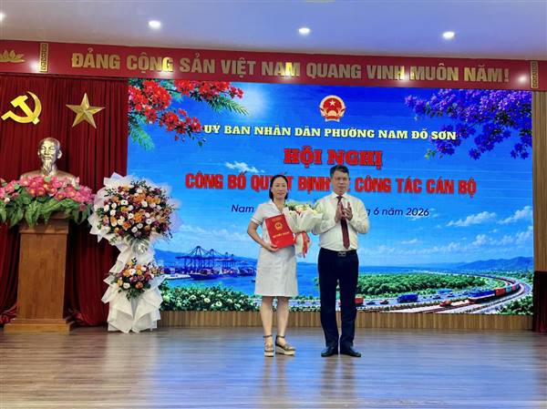 PHƯỜNG NAM ĐỒ SƠN TỔ CHỨC HỘI NGHỊ CÔNG BỐ QUYẾT ĐỊNH BỔ NHIỆM PHÓ GIÁM ĐỐC TRẠM Y TẾ PHƯỜNG