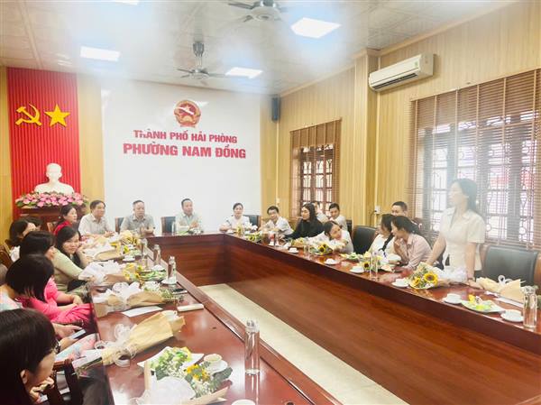 PHƯỜNG NAM ĐỒNG TỔ CHỨC GẶP MẶT NỮ CÁN BỘ, CÔNG CHỨC, NGƯỜI LAO ĐỘNG NHÂN NGÀY PHỤ NƯ VIỆT NAM 20/10