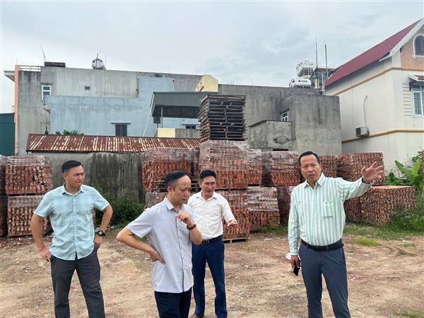 THƯỜNG TRỰC ĐẢNG ỦY PHƯỜNG NAM ĐỒNG
 KIỂM TRA THỰC TẾ CÁC ĐIỂM HẠ TẦNG, DỰ ÁN TRÊN ĐỊA BÀN PHƯỜNG
