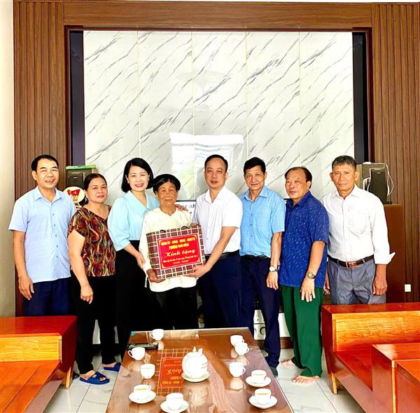 PHƯỜNG NAM ĐỒNG TỔ CHỨC KỈ NIỆM 78 NĂM NGÀY THƯƠNG BÌNH - LIỆT SĨ (27/7/1947-27/7/2025)
