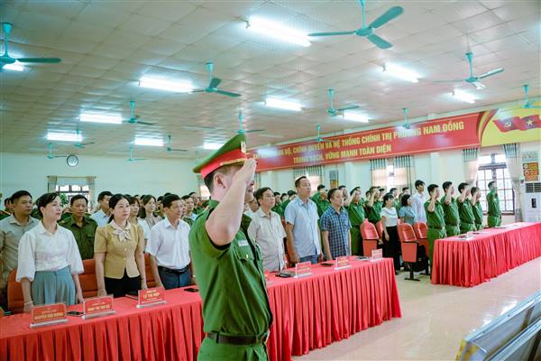 LỄ RA QUÂN CAO ĐIỂM XÂY DỰNG PHƯỜNG NAM ĐỒNG KHÔNG MA TÚY

