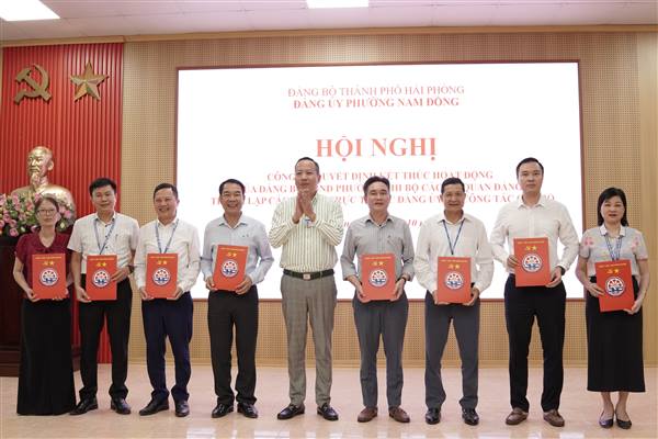 ĐẢNG ỦY PHƯỜNG NAM ĐỒNG CÔNG BỐ CÁC QUYẾT ĐỊNH VỀ TỔ CHỨC ĐẢNG VÀ CÔNG TÁC CÁN BỘ
