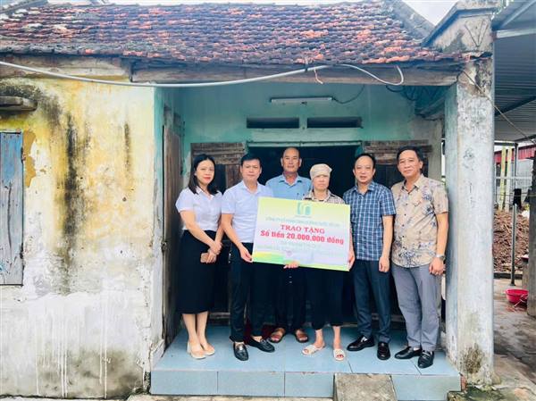 PHƯỜNG NAM ĐỒNG TÍCH CỰC VẬN ĐỘNG CHUNG TAY XÓA NHÀ TẠM CHO GIA ĐÌNH CÓ HOÀN CẢNH KHÓ KHĂN 