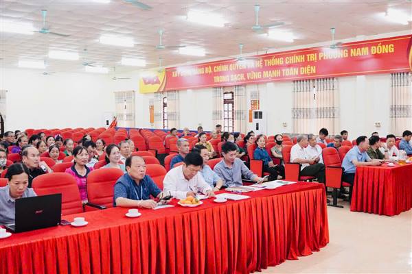 PHƯỜNG NAM ĐỒNG TỔ CHỨC HỘI NGHỊ TẬP HUẤN CHUYỂN GIAO TIẾN BỘ KỸ THUẬT CHĂM BÓN VÀ PHÒNG TRỪ SÂU BỆNH