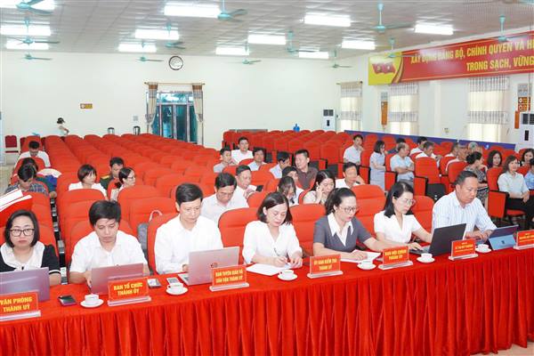 ĐẢNG ỦY PHƯỜNG NAM ĐỒNG TỔ CHỨC HỘI NGHỊ SƠ KẾT CÔNG TÁC LÃNH ĐẠO THỰC HIỆN NHIỆM VỤ 6 THÁNG ĐẦU NĂM 2026, TRIỂN KHAI PHƯƠNG HƯỚNG, NHIỆM VỤ TRỌNG TÂM 6 THÁNG CUỐI NĂM 2026