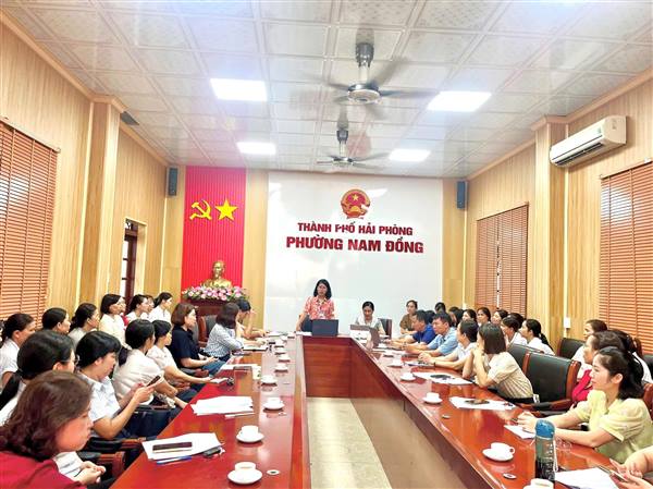 PHƯỜNG NAM ĐỒNG TỔ CHỨC HỘI NGHỊ TRIỂN KHAI KẾ HOẠCH SẮP XẾP CÁC CƠ SỞ GIÁO DỤC MẦM NON, PHỔ THÔNG CÔNG LẬP TRÊN ĐỊA BÀN PHƯỜNG