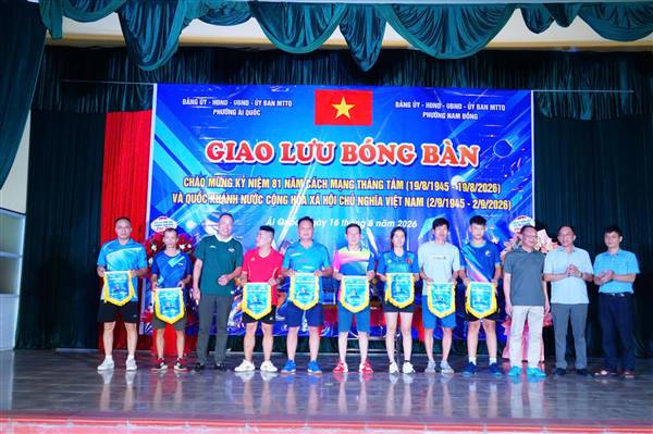 PHƯỜNG NAM ĐỒNG VÀ PHƯỜNG ÁI QUỐC PHỐI HỢP TỔ CHỨC GIẢI BÓNG BÀN CÁC CÂU LẠC BỘ 