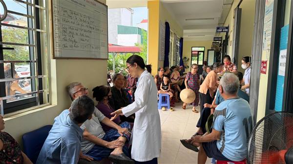 Phường Nam Đồng tiếp tục phối hợp với Bệnh viện chuyên khoa mắt Sài Gòn - Hải Dương tổ chức chương trình khám miễn phí các bệnh về mắt từ ngày 19/8/2026 - 21/8/2026 cho người dân trên địa bàn