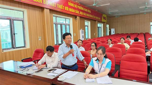 PHƯỜNG NAM ĐỒNG TỔ CHỨC HỌP XÉT DUYỆT DANH SÁCH ĐỐI TƯỢNG HƯỞNG CHÍNH SÁCH HỖ TRỢ THEO NGHỊ QUYẾT SỐ 04/NQ-HĐND