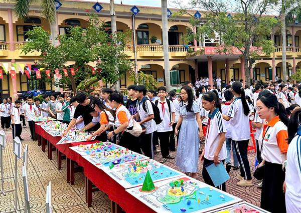 THCS Nguyễn Trãi tổ chức Ngày hội STEM “Hành trình kiến tạo tương lai