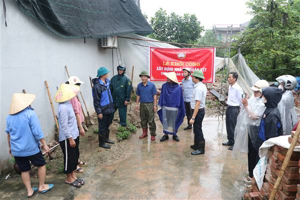 Xã Nam Sách rà soát, bình xét hộ nghèo năm 2025 bảo đảm công khai, khách quan, đúng thực tế