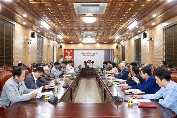 UBND xã Nam Sách họp triển khai nhiệm vụ tháng 12/2025: Tập trung hoàn thành các chỉ tiêu cuối năm