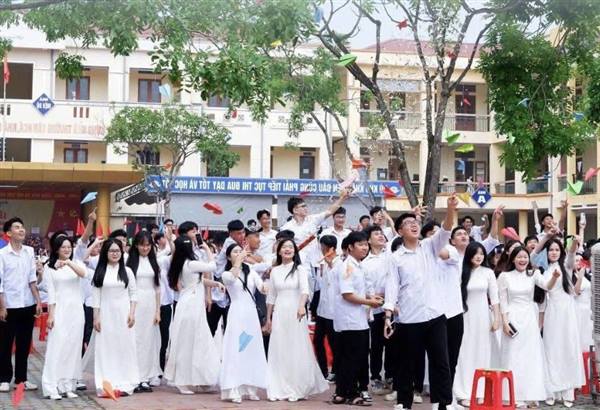 Học sinh Trường THPT Nam Sách đạt nhiều thành tích nổi bật trong kỳ thi tốt nghiệp THPT 2025