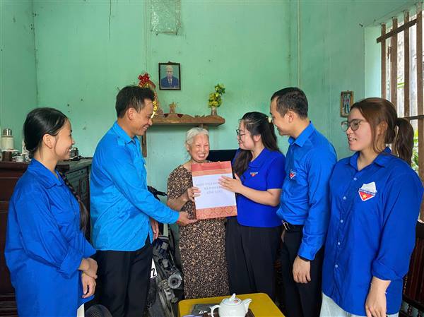 Tuổi trẻ Nam Sách sôi nổi các hoạt động “Đền ơn đáp nghĩa” nhân kỷ niệm 78 năm Ngày Thương binh - Liệt sĩ