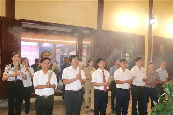 Nam Sách Thành Kính Tưởng Niệm Các Anh Hùng Liệt Sĩ