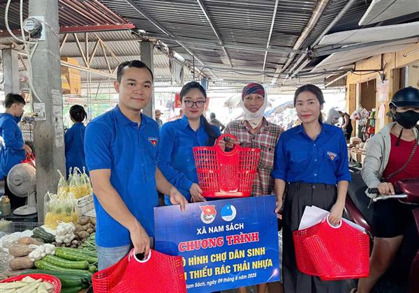 ĐOÀN XÃ NAM SÁCH TRIỂN KHAI MÔ HÌNH CHỢ DÂN SINH GIẢM THIỂU RÁC THẢI NHỰA. 