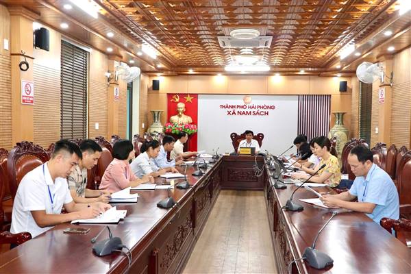 UBND xã Nam Sách họp đánh giá kết quả tháng 8, triển khai nhiệm vụ trọng tâm tháng 9