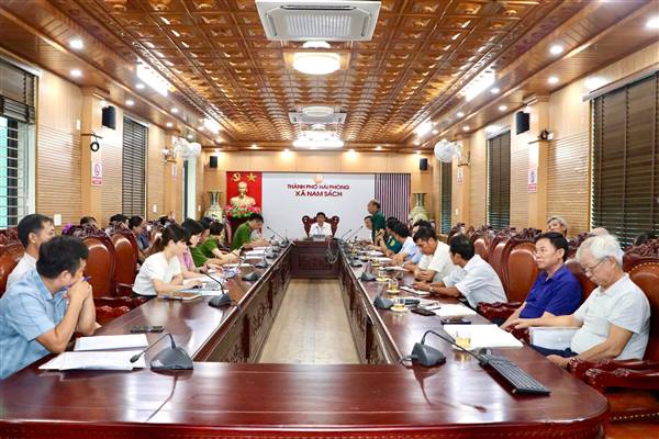 UBND xã Nam Sách họp nghe báo cáo tiến độ triển khai đợt cao điểm bảo đảm trật tự an toàn giao thông, trật tự công cộng