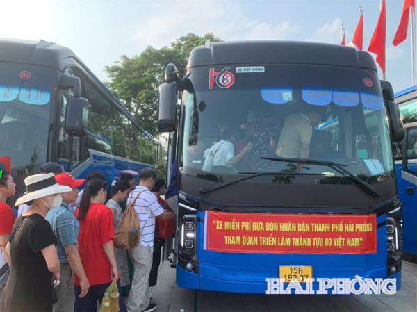 Khuyến khích đăng ký tham quan Triển lãm thành tựu đất nước trên ứng dụng điện tử