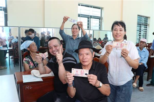 Niềm vui lan tỏa từ món quà Quốc khánh ở Nam Sách