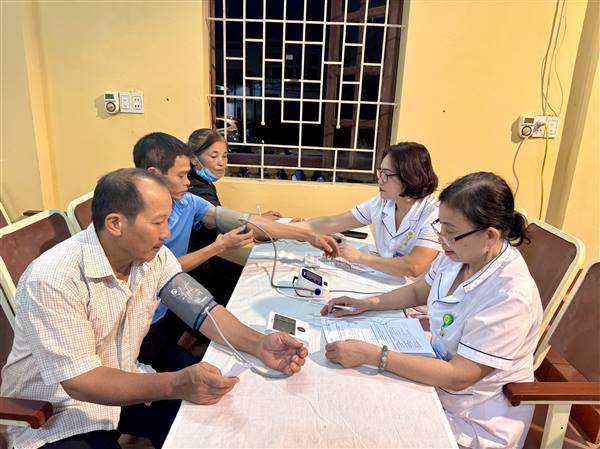 KHÁM SÀNG LỌC SỨC KHỎE MIỄN PHÍ – THÊM CƠ HỘI CHĂM SÓC SỨC KHỎE CHO MỌI NGƯỜI
