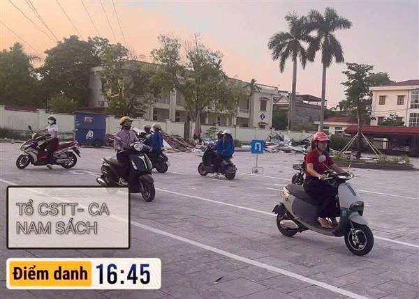 Công An xã Nam Sách tuyên truyền, hướng dẫn kỹ năng lái xe mô tô, xe gắn máy an toàn