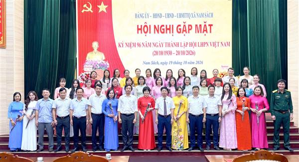 Xã Nam Sách gặp mặt nữ cán bộ, công chức, viên chức nhân Ngày Phụ nữ Việt Nam 20/10