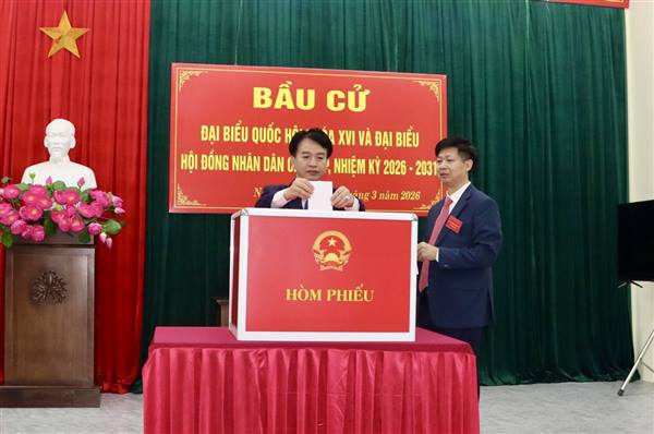 Nam Sách: Rộn ràng không khí khai mạc ngày hội bầu cử tại các khu vực bỏ phiếu