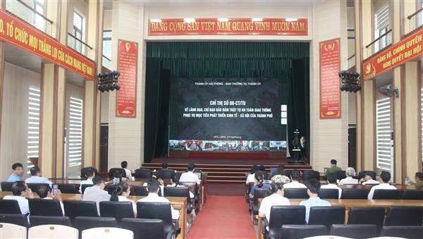 Xã Nam Sách tham dự hội nghị trực tuyến triển khai Kế hoạch về bảo đảm trật tự, an toàn giao thông phục vụ mục tiêu phát triển kinh tế - xã hội và Kế hoạch về “Xây dựng tuyến Quốc lộ 5, Quốc lộ 10 qua địa bàn thành phố Hải Phòng là tuyến đường an toàn về giao thông”