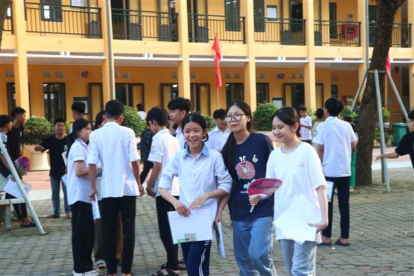 Đừng tạo áp lực thi cử lên tuổi 15