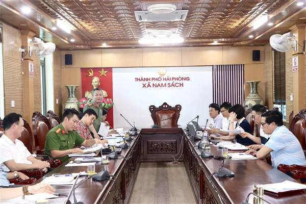 Đoàn kiểm tra liên ngành thành phố làm việc với xã Nam Sách về thực hiện Chỉ thị số 17/CT-UBND ngày 14/11/2025 của Chủ tịch UBND thành phố